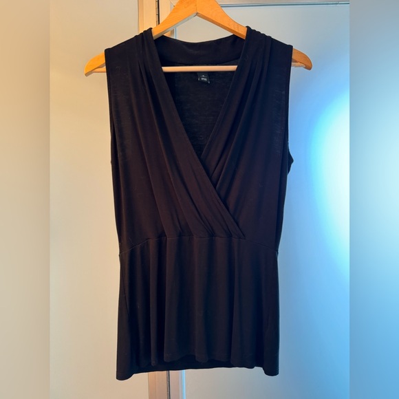 Women’s Black Sleeveless WHBM Top, Size M - Picture 1 of 3